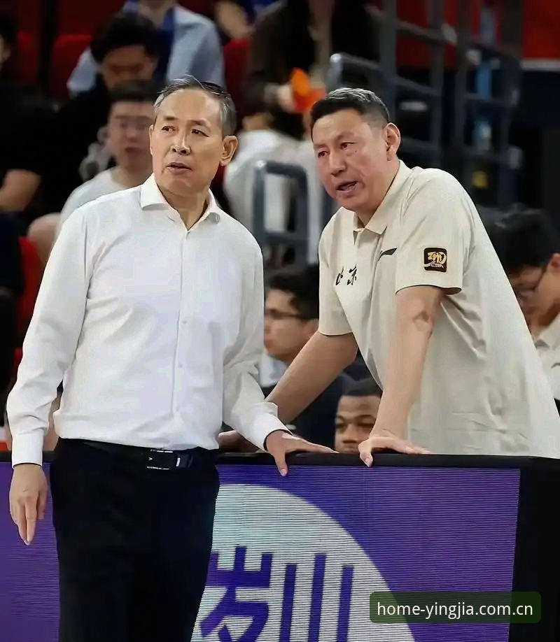 北京男篮换帅，李楠接任：一个教练的“翻身仗”该怎么打？